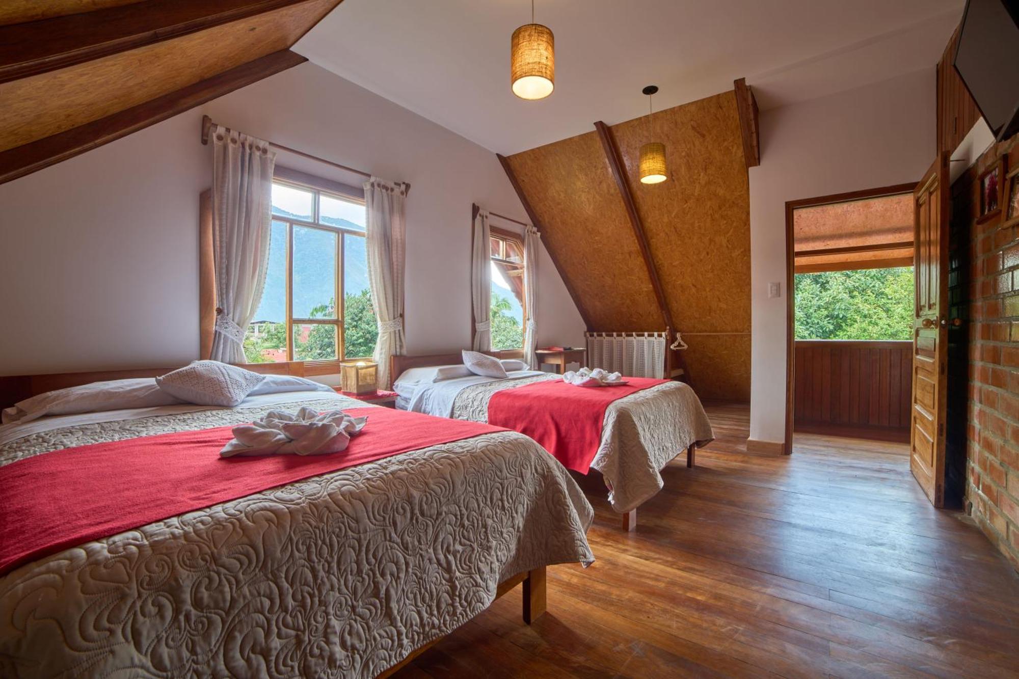 Carolina Egg Gasthaus Oxapampa Zewnętrze zdjęcie